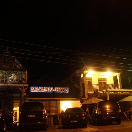 Sagan Huis Hotel Джокьякарта Экстерьер фото