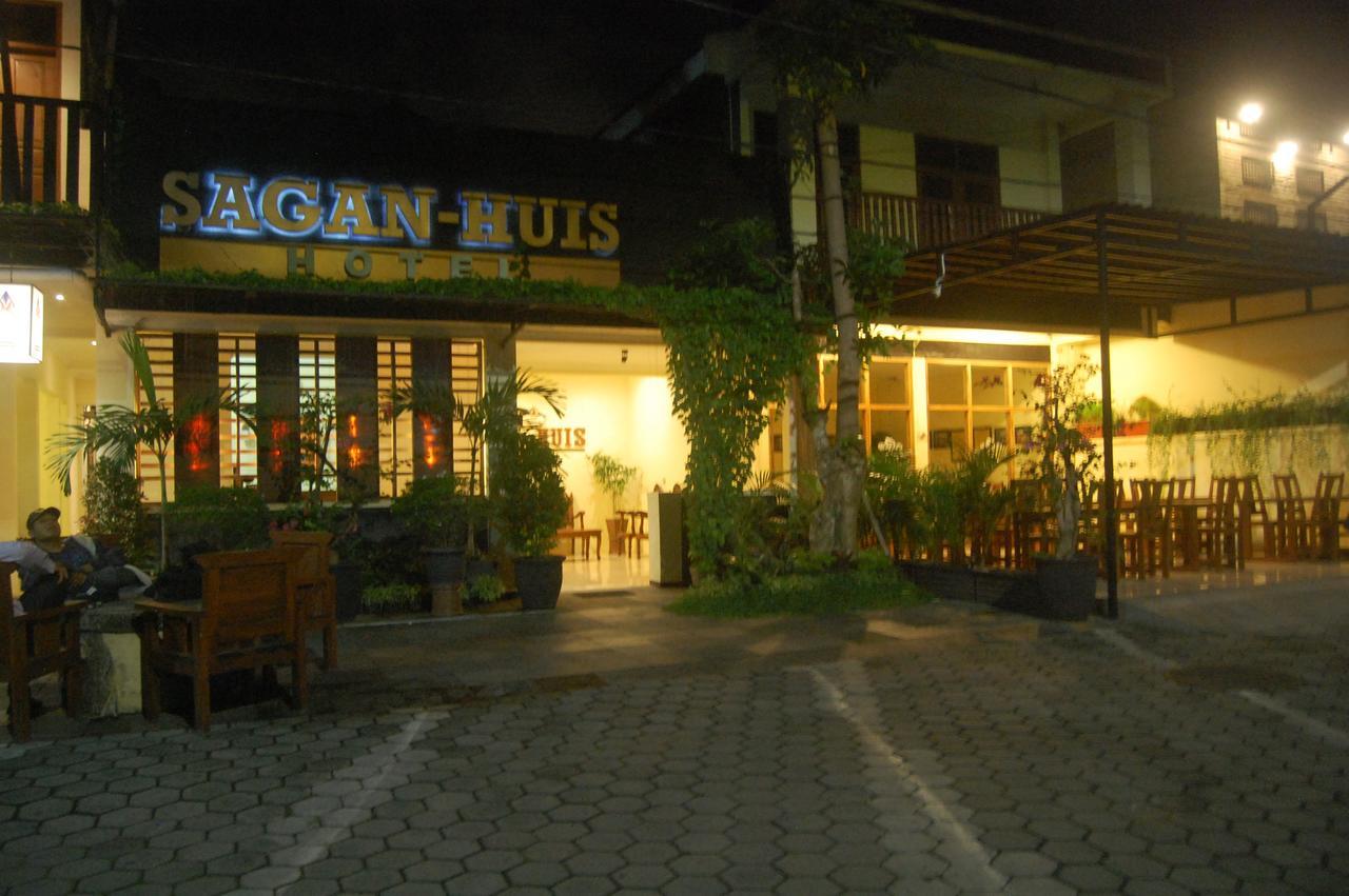 Sagan Huis Hotel Джокьякарта Экстерьер фото