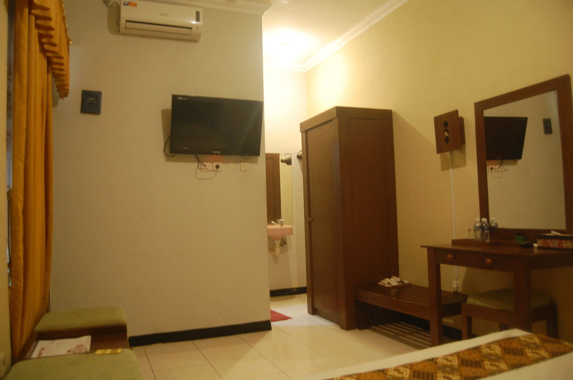 Sagan Huis Hotel Джокьякарта Экстерьер фото
